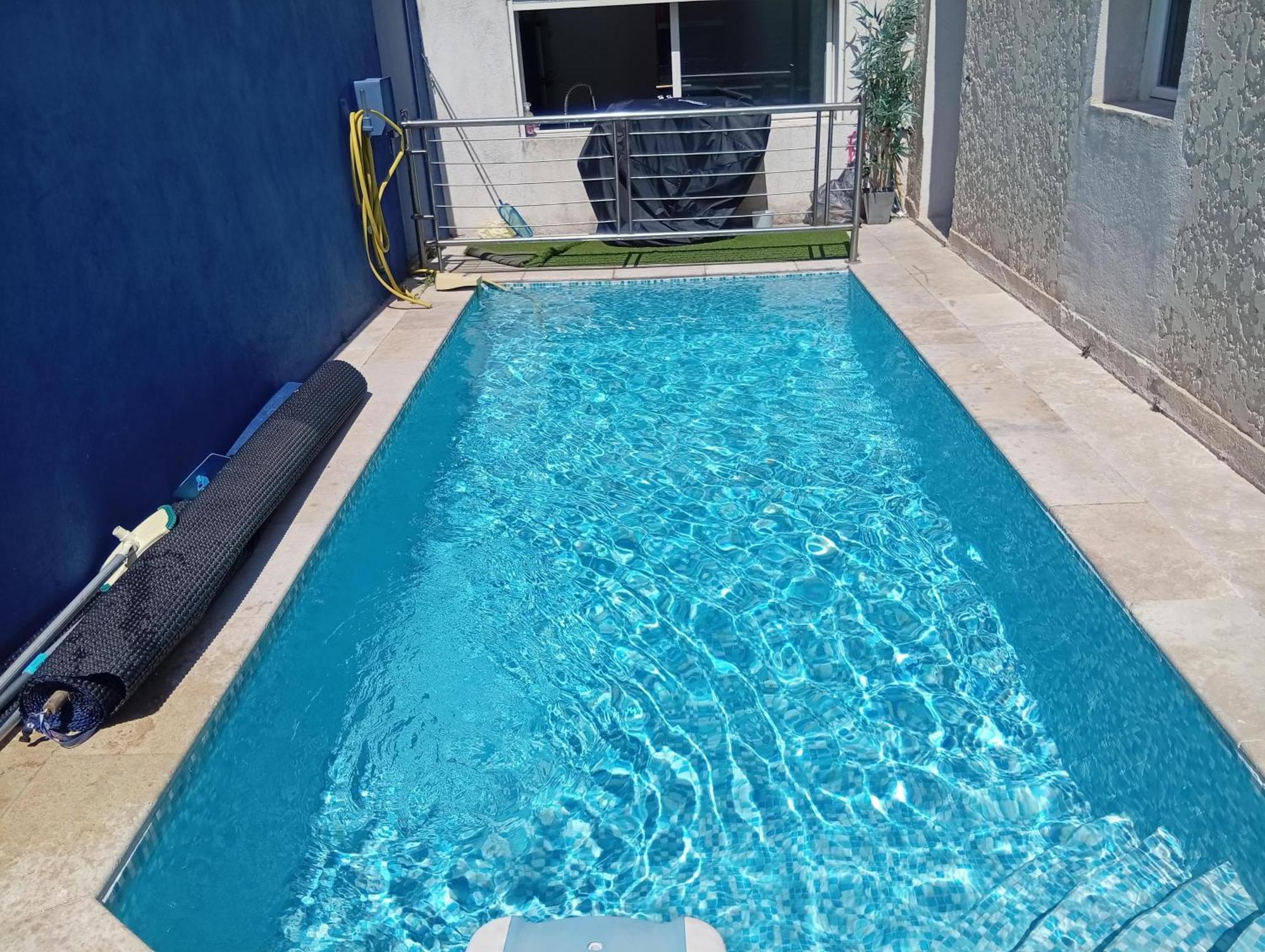 Piscine Privee 80m2 7mn Velodrome Et Metro Appartement Marseille